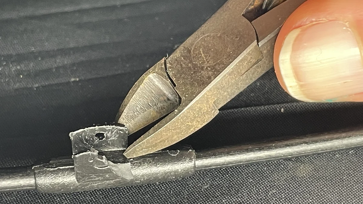 Broken umbrella repair
